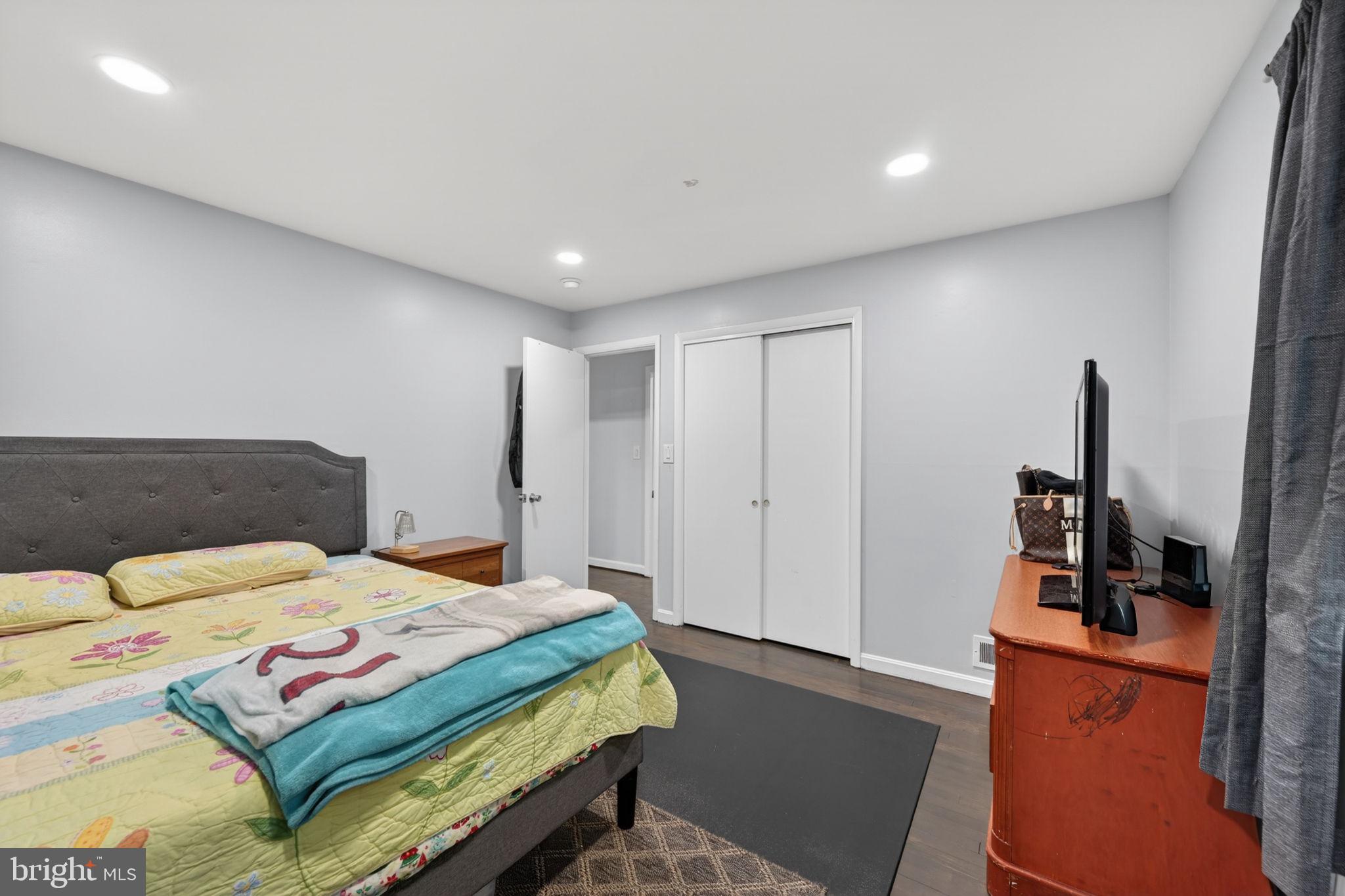 5809 Park Road Baltimore, MD 21225 - Photo 15 of 44