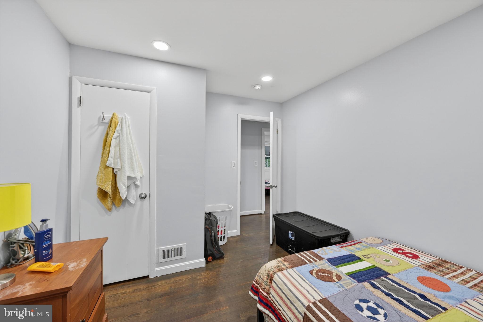 5809 Park Road Baltimore, MD 21225 - Photo 19 of 44