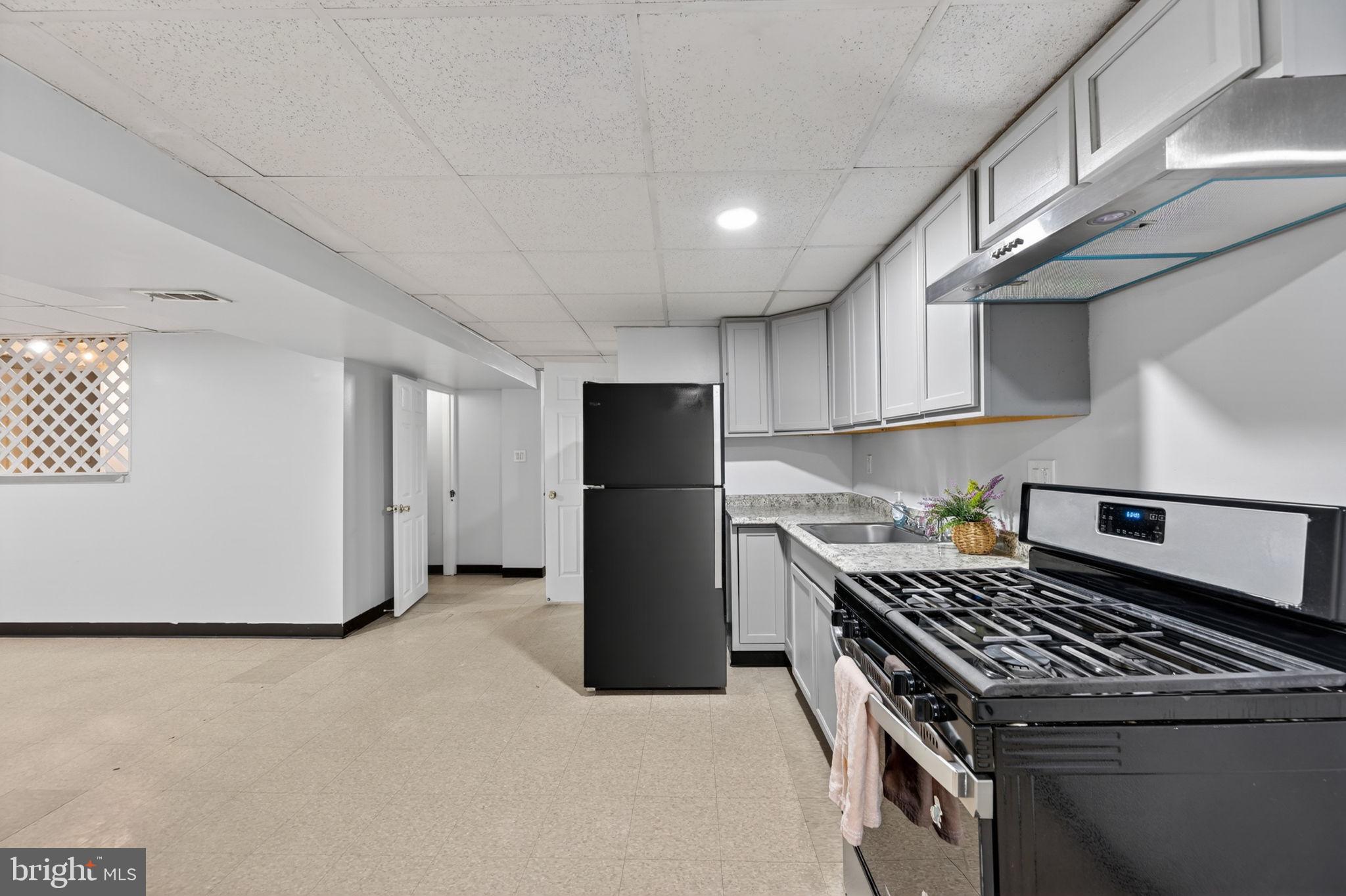 5809 Park Road Baltimore, MD 21225 - Photo 24 of 44