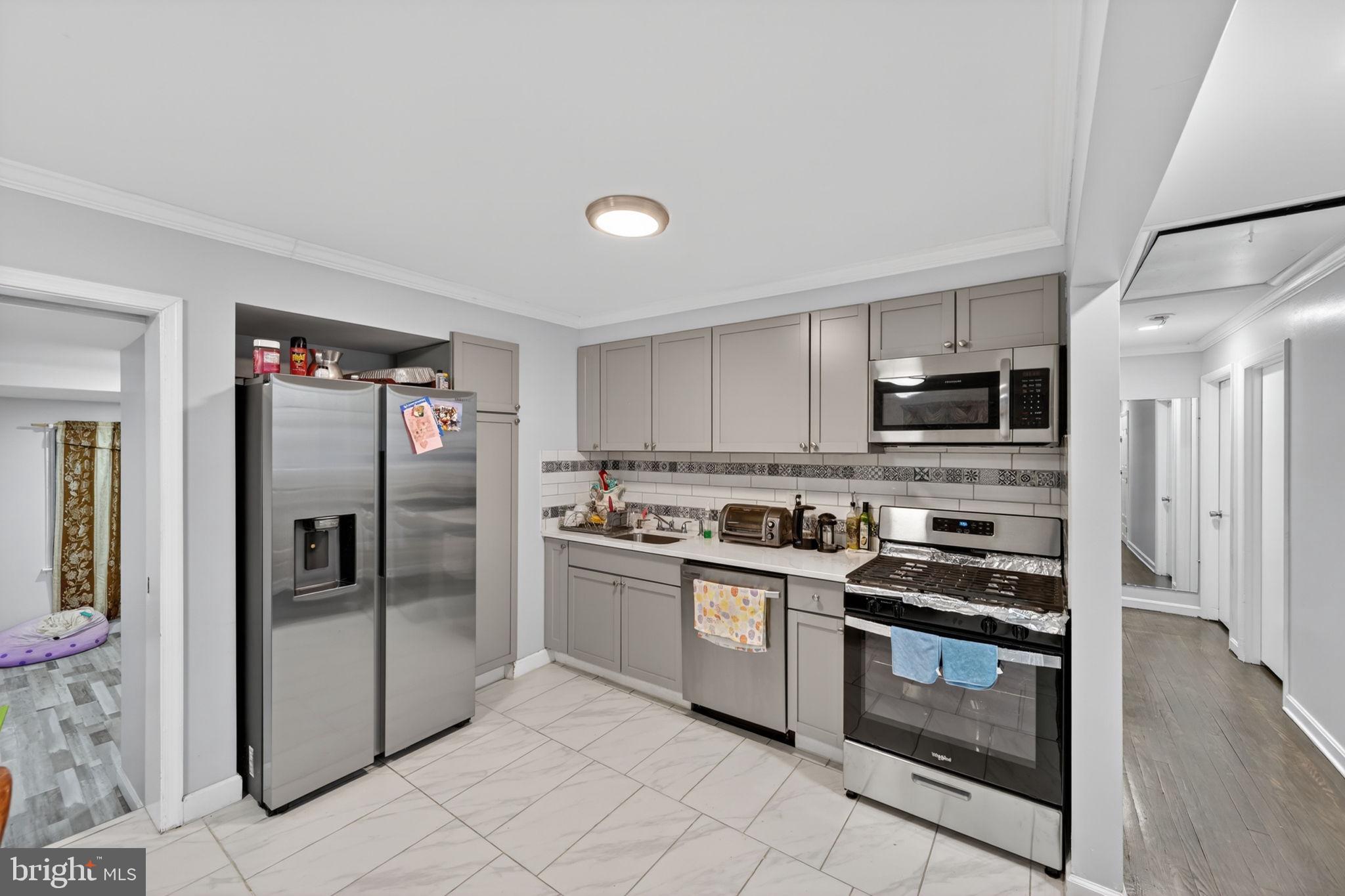 5809 Park Road Baltimore, MD 21225 - Photo 7 of 44