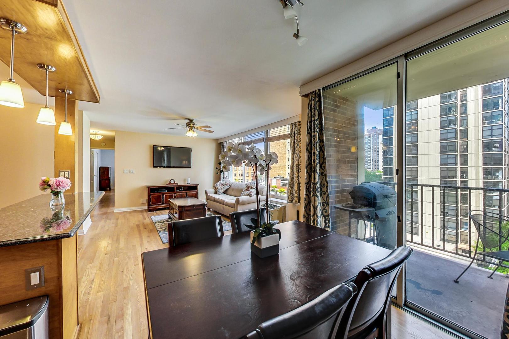 71 East Division Street, Unit 803 Chicago, IL 60611 - Photo 12 of 38