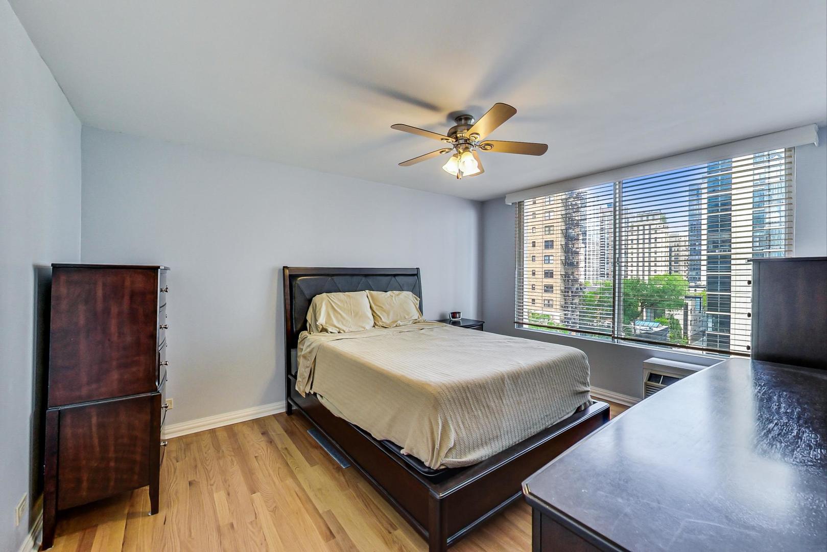 71 East Division Street, Unit 803 Chicago, IL 60611 - Photo 23 of 38