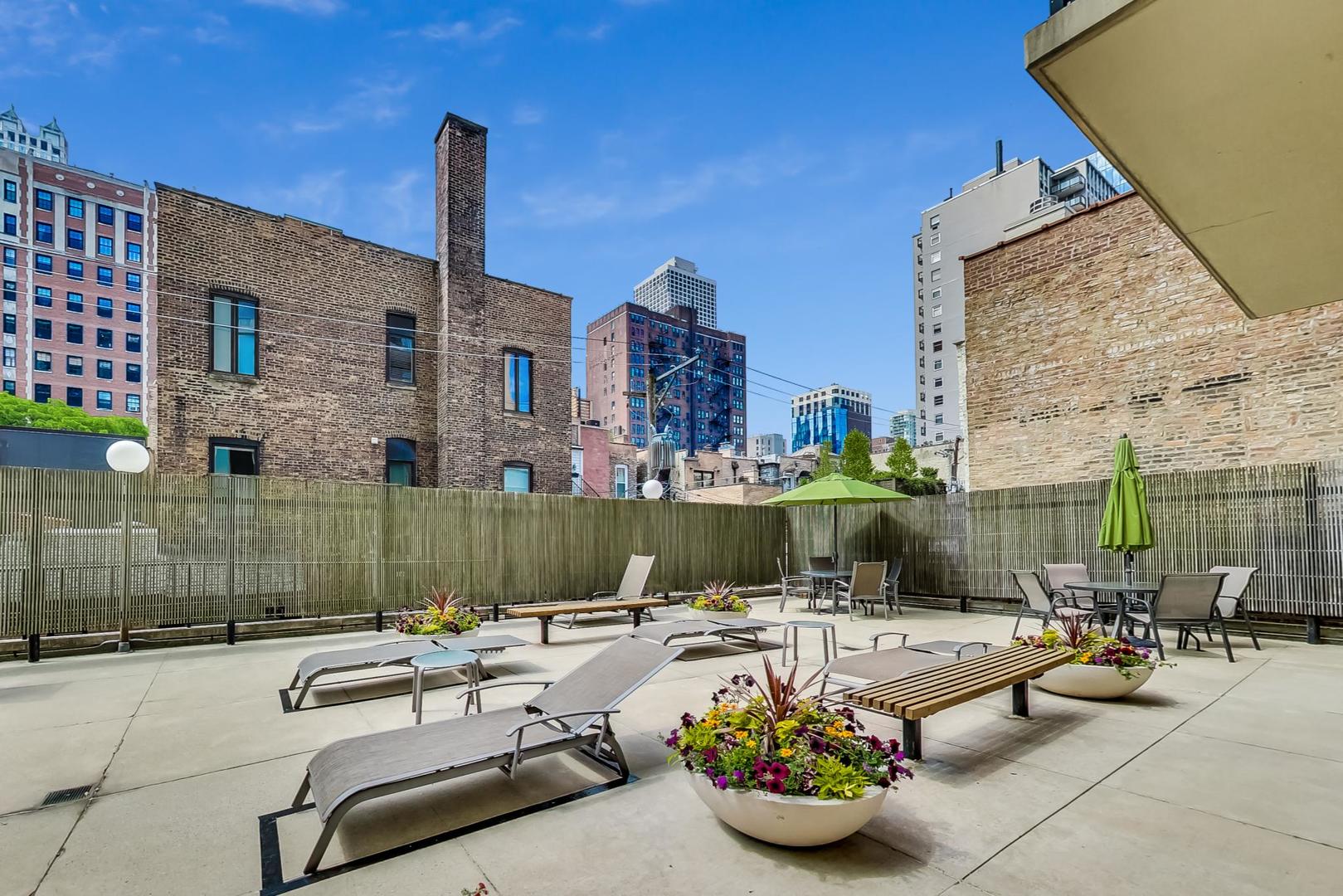 71 East Division Street, Unit 803 Chicago, IL 60611 - Photo 35 of 38