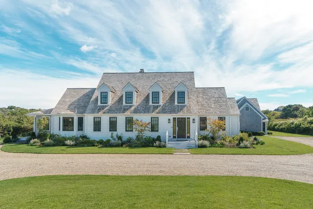 $16,500,000 | 174 Cliff Road, Nantucket, MA 02554