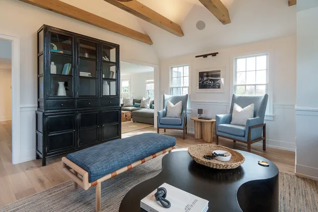 $16,500,000 | 174 Cliff Road, Nantucket, MA 02554