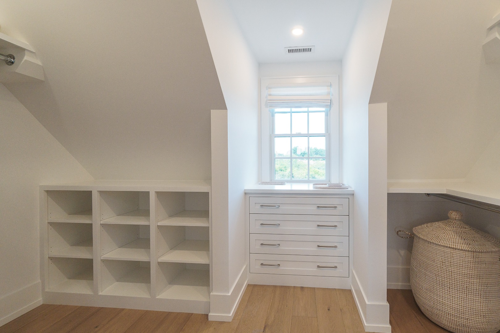 174 Cliff Road Nantucket, MA 02554 - Photo 20 of 34