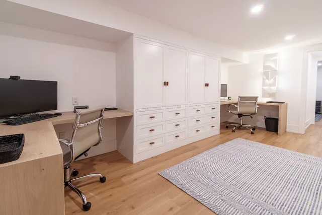 $16,500,000 | 174 Cliff Road, Nantucket, MA 02554