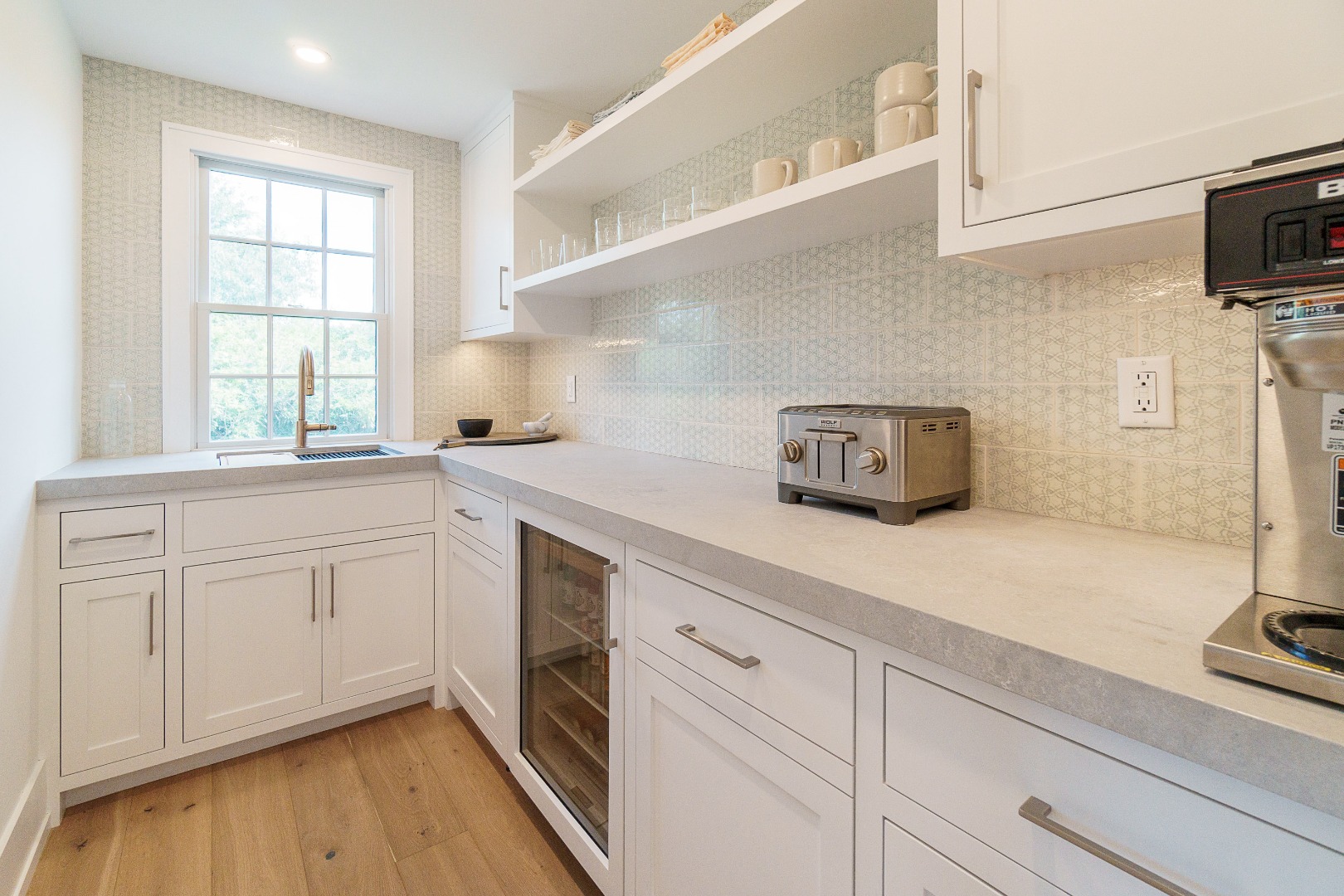 174 Cliff Road Nantucket, MA 02554 - Photo 8 of 34