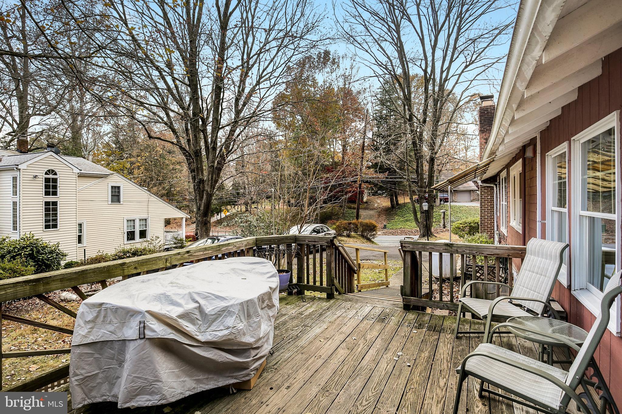 6605 Persimmon Tree Road Cabin John, MD 20818 - Photo 22 of 27