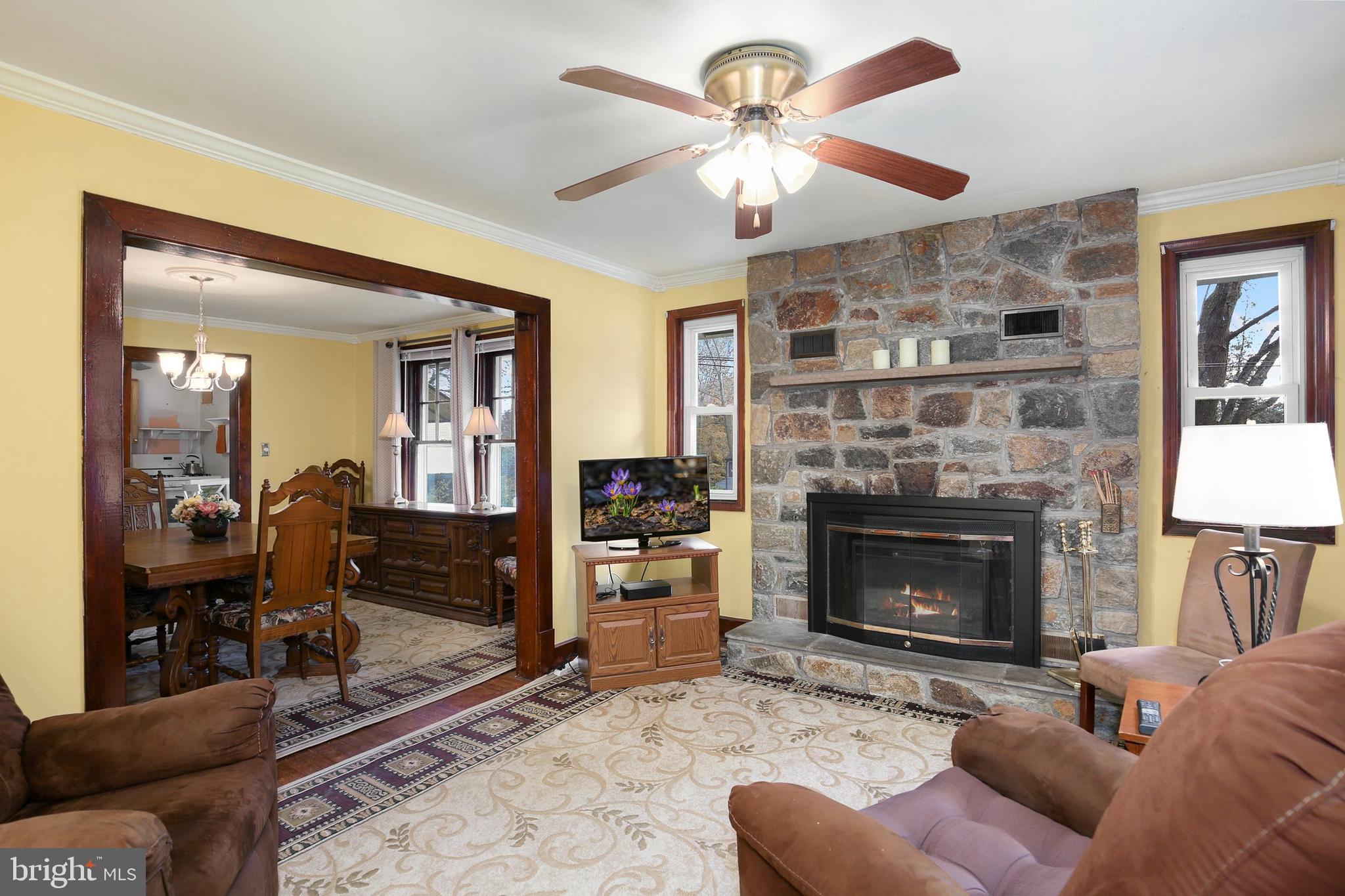 6605 Persimmon Tree Road Cabin John, MD 20818 - Photo 4 of 27