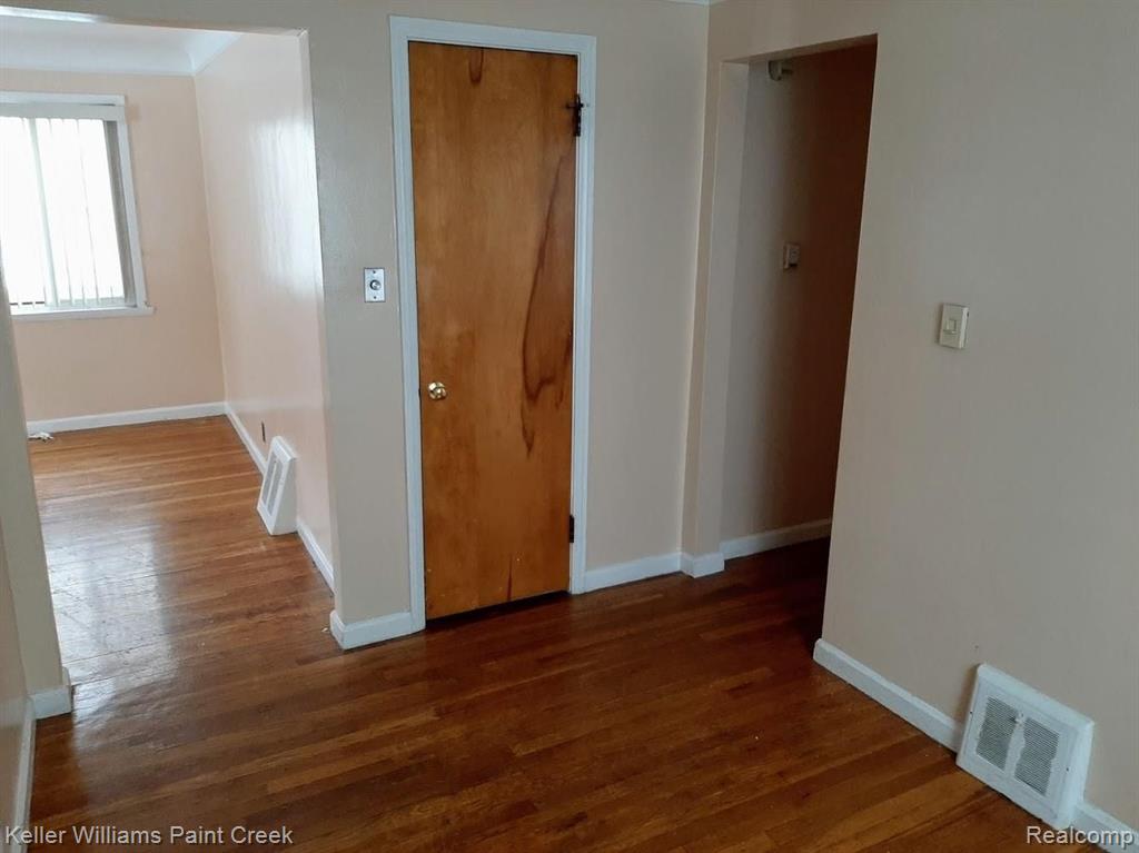 3529 Chester Road Royal Oak, MI 48073 - Photo 7 of 15