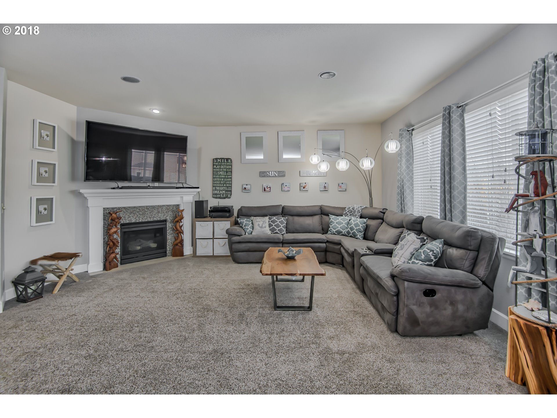 1055 Goff Road Forest Grove, OR 97116 - Photo 13 of 32 Living Room
