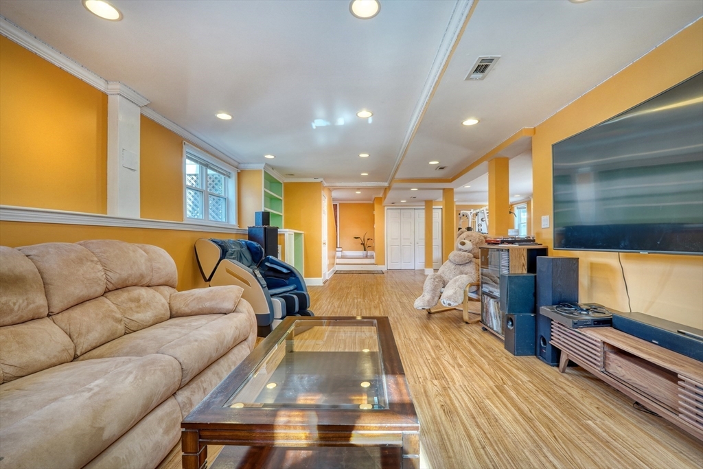 173 Overlook Road Arlington, MA 02474 - Photo 23 of 42 a living room with furniture