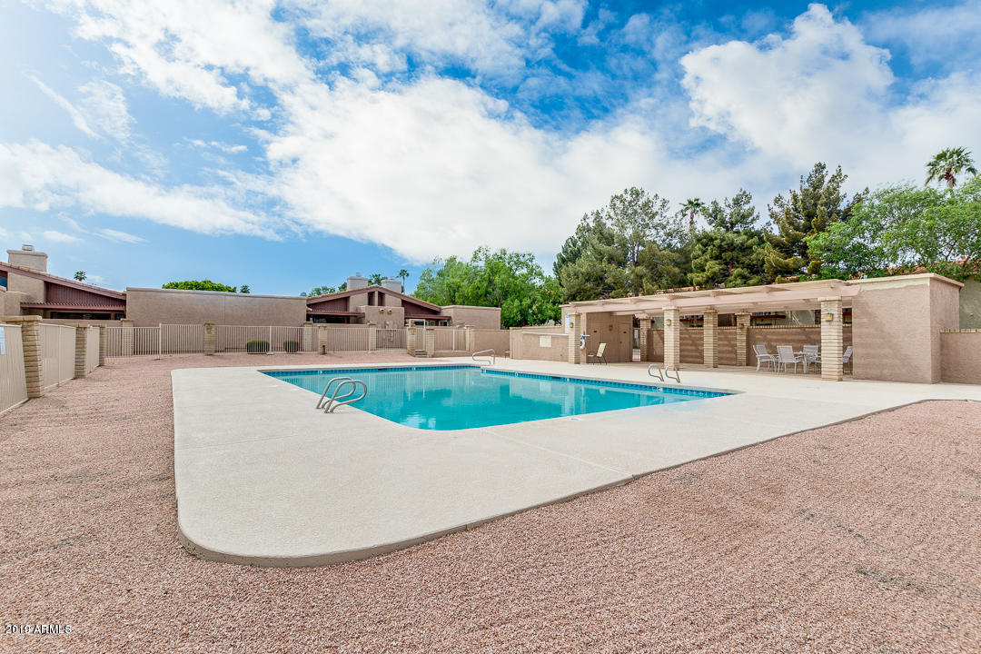 2705 East Cactus Road Phoenix, AZ 85028 - Photo 7 of 20 2705-3