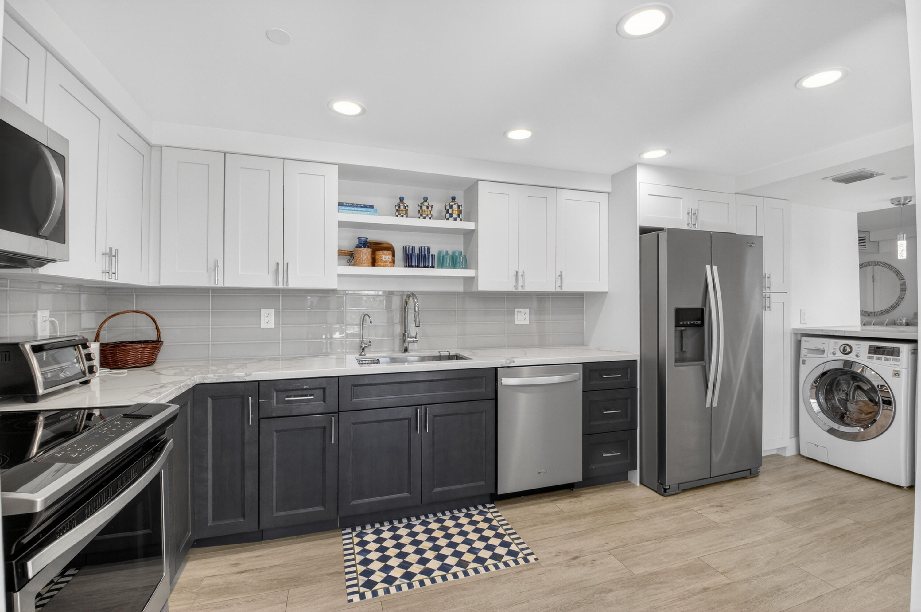 7754 Lakeside Boulevard, Unit 435 Boca Raton, FL 33434 - Photo 19 of 65 DSC_8211