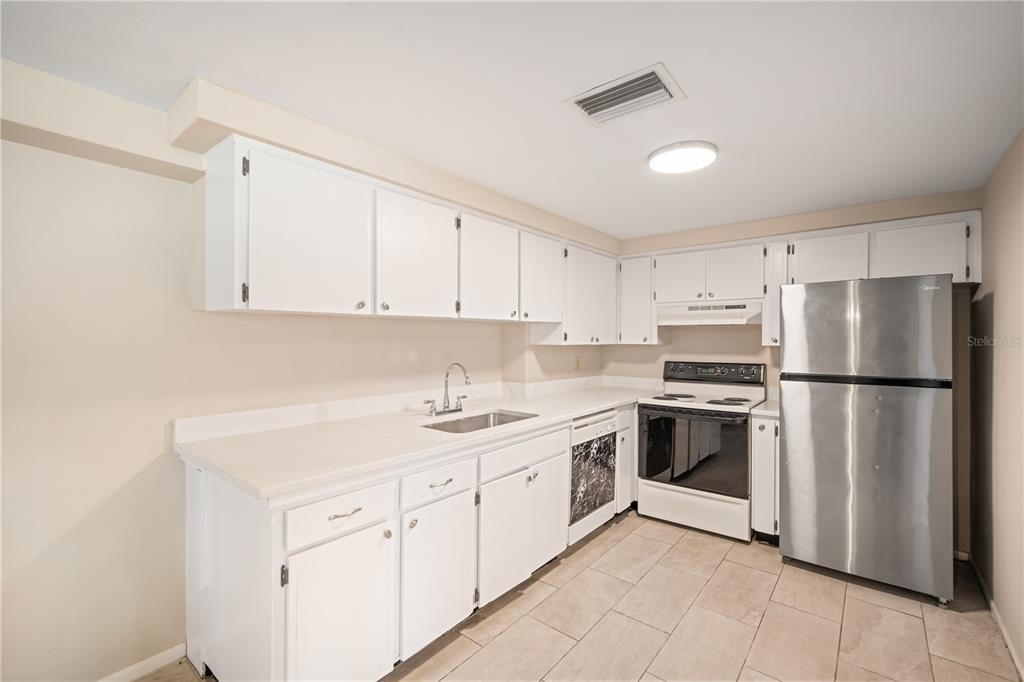 11241 Snyder Avenue Port Richey, FL 34668 - Photo 9 of 24