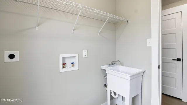 $525,000 | 7705 Fox Valley Lane, Knoxville, TN 37938