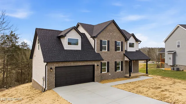 $525,000 | 7705 Fox Valley Lane, Knoxville, TN 37938