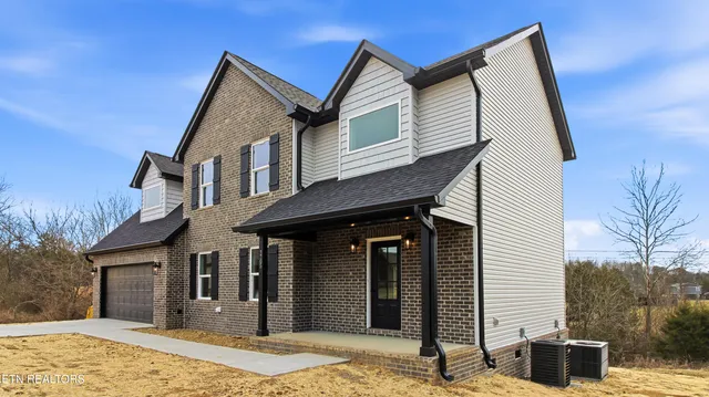 $525,000 | 7705 Fox Valley Lane, Knoxville, TN 37938