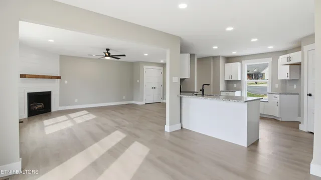 $525,000 | 7705 Fox Valley Lane, Knoxville, TN 37938