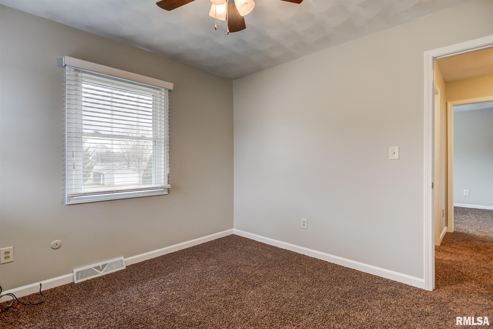 890 Gabriel Road Springfield, IL 62712 - Photo 33 of 42