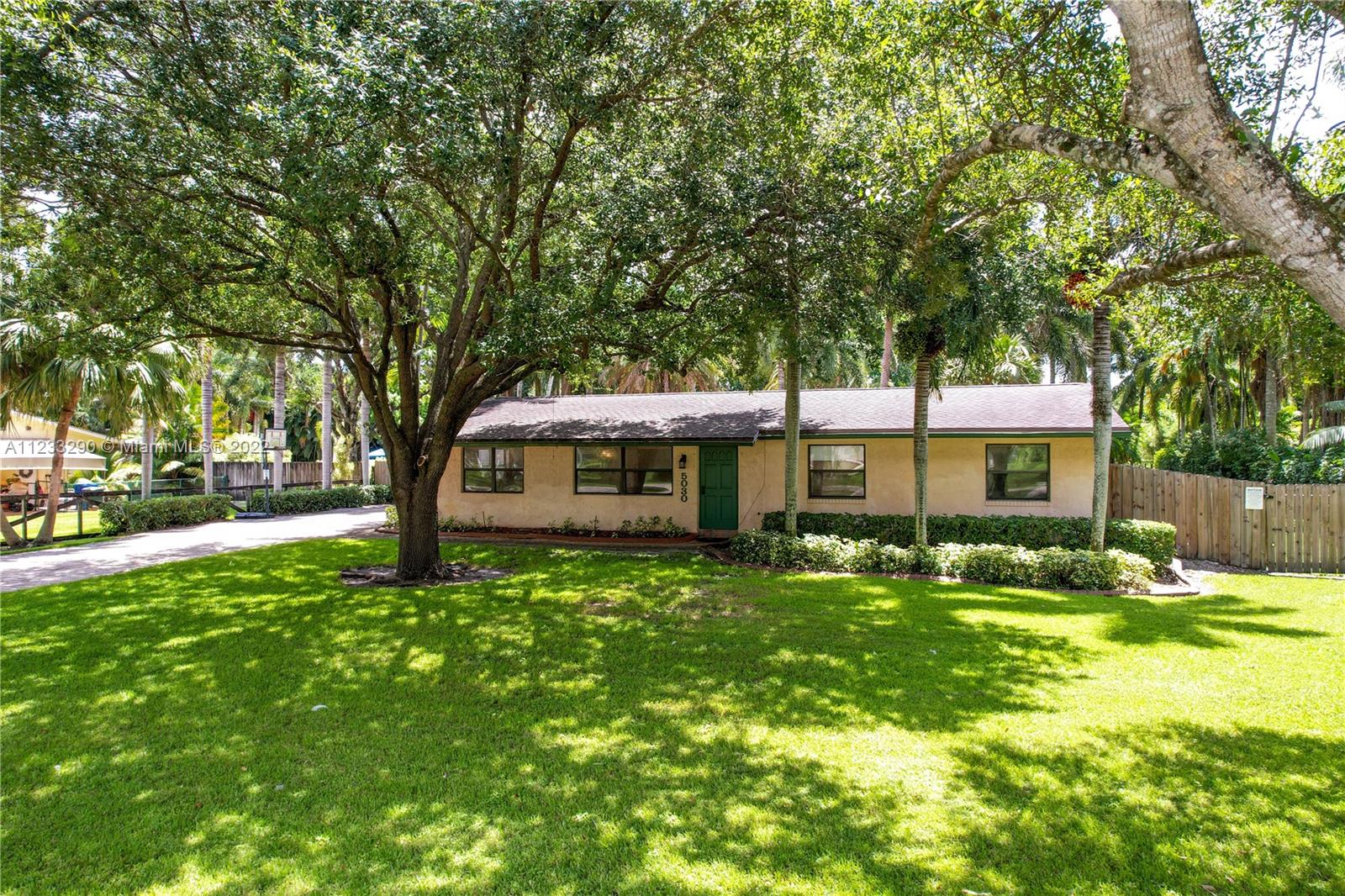 5030 Southwest 188th Avenue Southwest Ranches, FL 33332 - Photo 11 of 47 Gallery Image 11