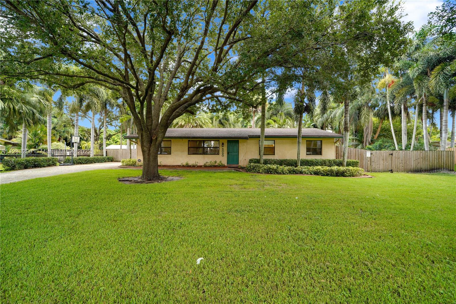 5030 Southwest 188th Avenue Southwest Ranches, FL 33332 - Photo 3 of 47 Gallery Image 3
