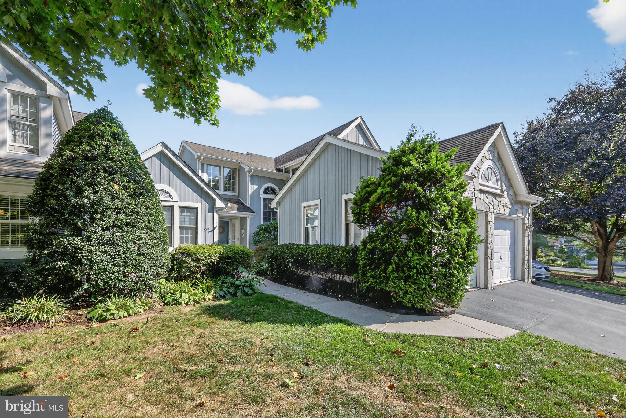 27 Southampton Parish Road Landenberg, PA 19350 - Photo 34 of 34 a front view of a house with garden