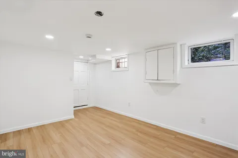 a view of a house with a back yard