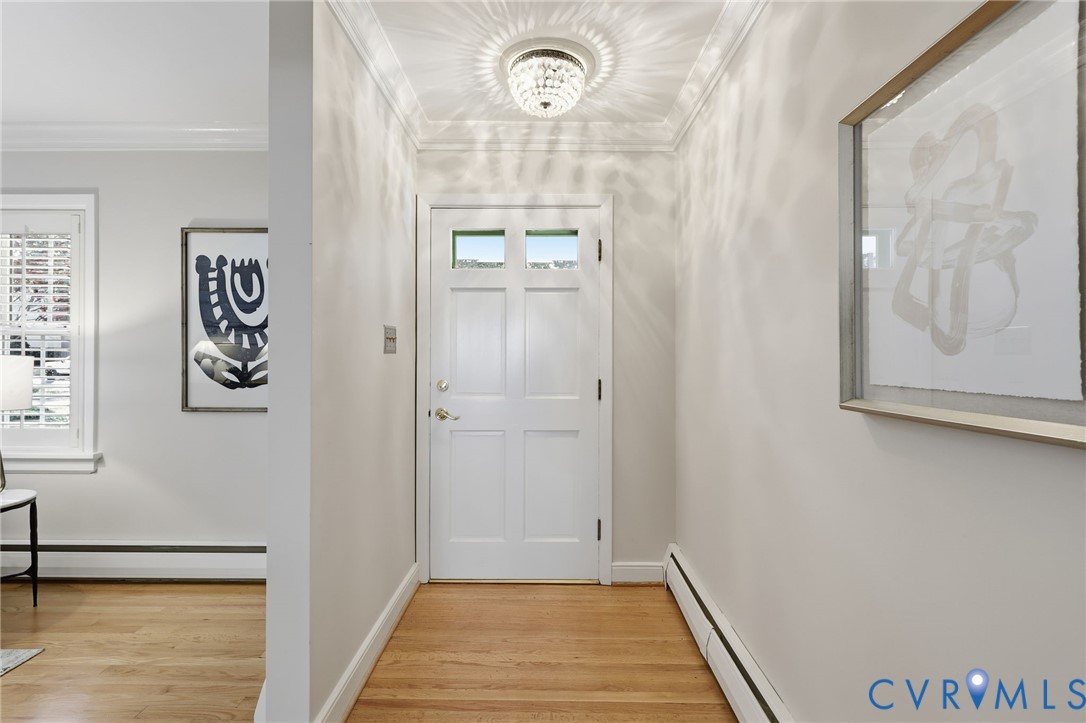8810 Wishart Road Henrico, VA 23229 - Photo 2 of 49 Foyer with crystal chandelier