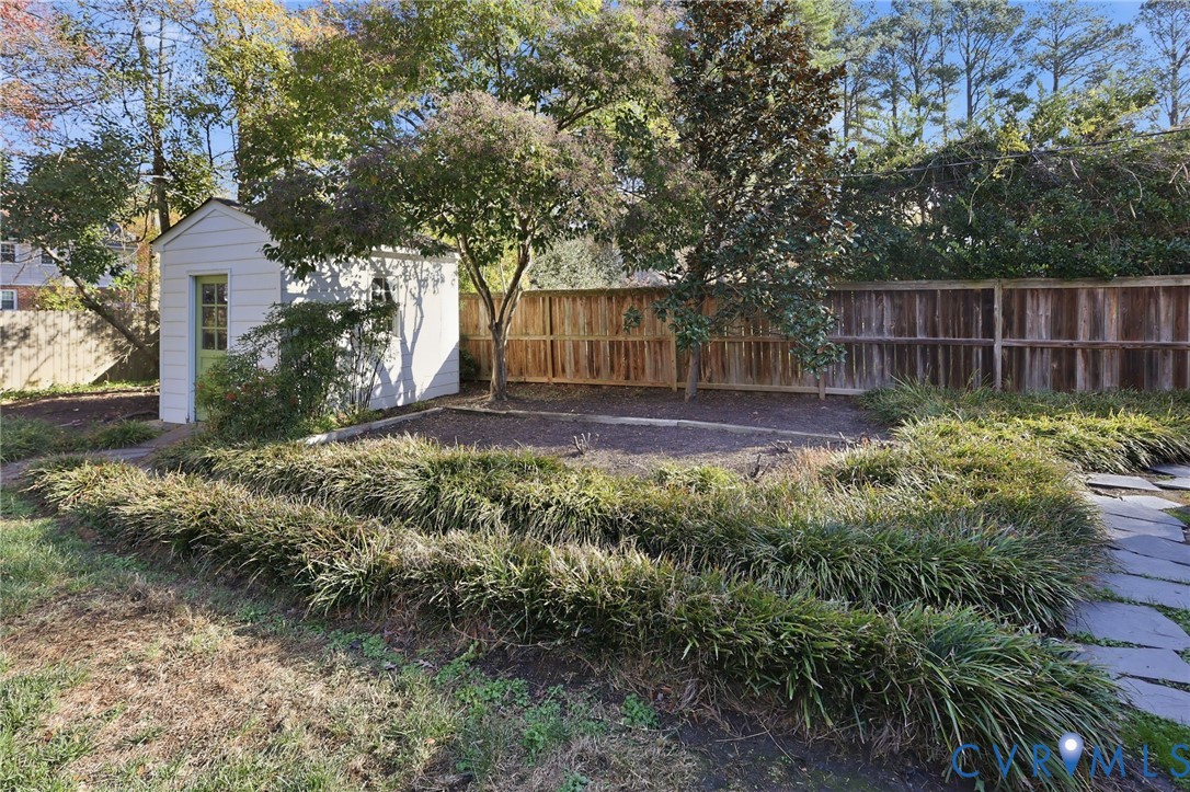 8810 Wishart Road Henrico, VA 23229 - Photo 46 of 49 The fenced yard with storage shed.