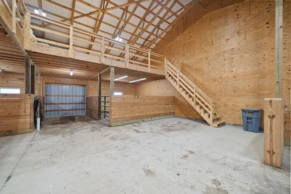 a view of a garage