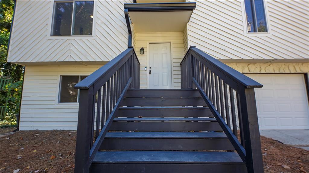 4328 Buckingham Place Duluth, GA 30096 - Photo 3 of 23