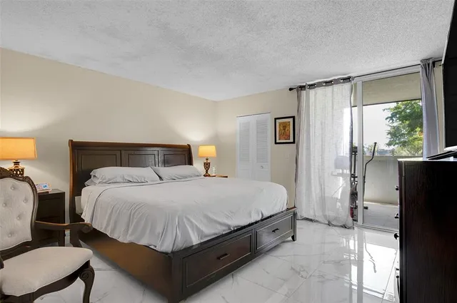 $2,200 | 260 Northwest 76th Avenue, Margate, FL 33063