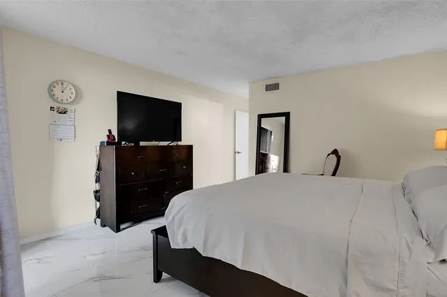 $2,200 | 260 Northwest 76th Avenue, Margate, FL 33063