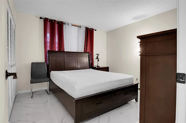 $2,200 | 260 Northwest 76th Avenue, Margate, FL 33063