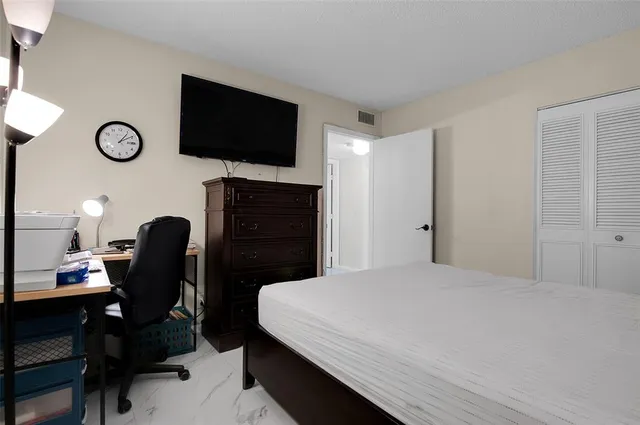 $2,200 | 260 Northwest 76th Avenue, Margate, FL 33063