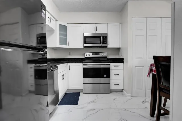 $2,200 | 260 Northwest 76th Avenue, Margate, FL 33063