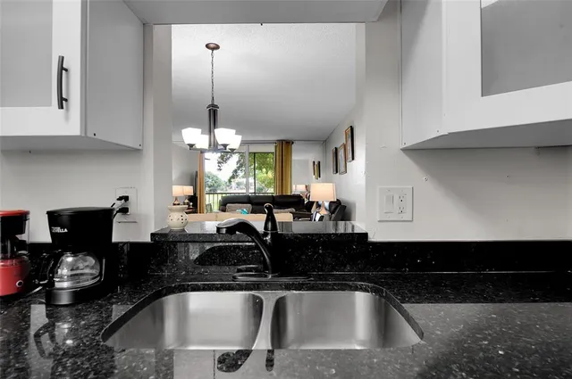 $2,200 | 260 Northwest 76th Avenue, Margate, FL 33063