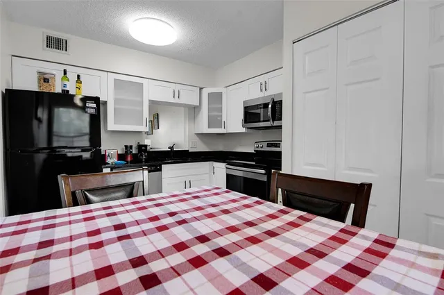 $2,200 | 260 Northwest 76th Avenue, Margate, FL 33063