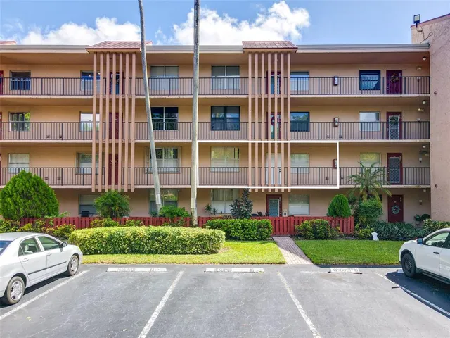 $2,200 | 260 Northwest 76th Avenue, Margate, FL 33063