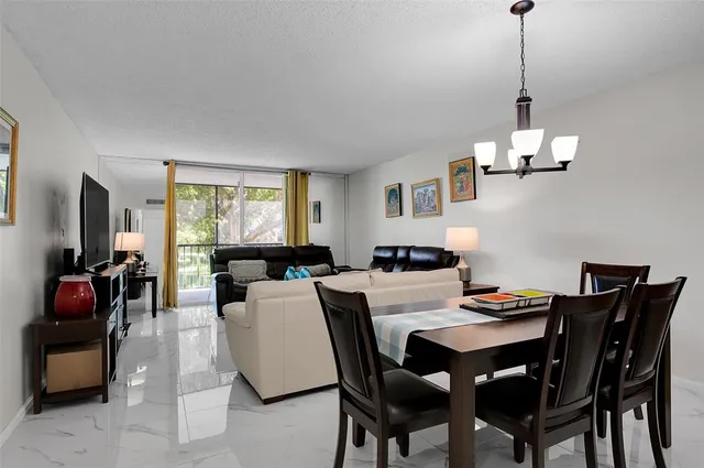 $2,200 | 260 Northwest 76th Avenue, Margate, FL 33063