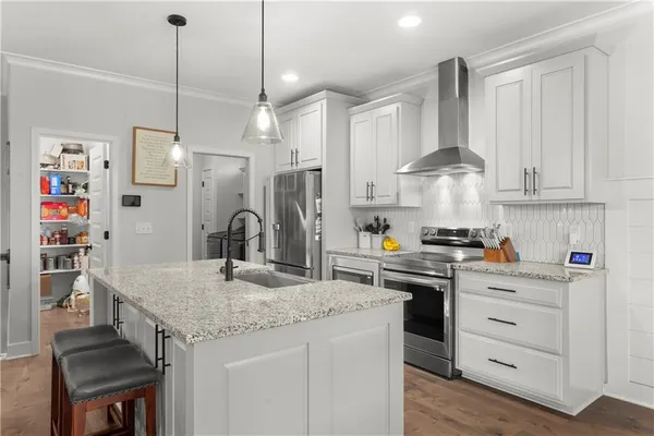 $499,900 | 1102 Northwest Aspen Court, Grain Valley, MO 64029