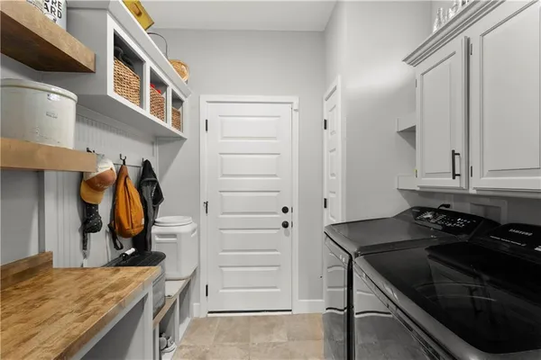 $499,900 | 1102 Northwest Aspen Court, Grain Valley, MO 64029