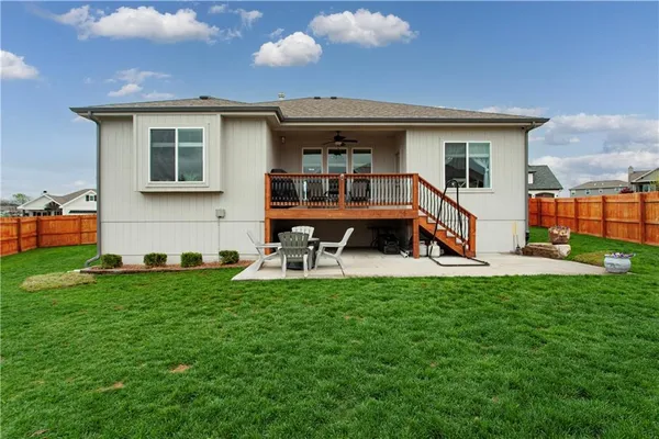 $499,900 | 1102 Northwest Aspen Court, Grain Valley, MO 64029