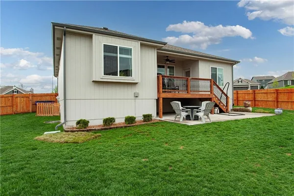 $499,900 | 1102 Northwest Aspen Court, Grain Valley, MO 64029