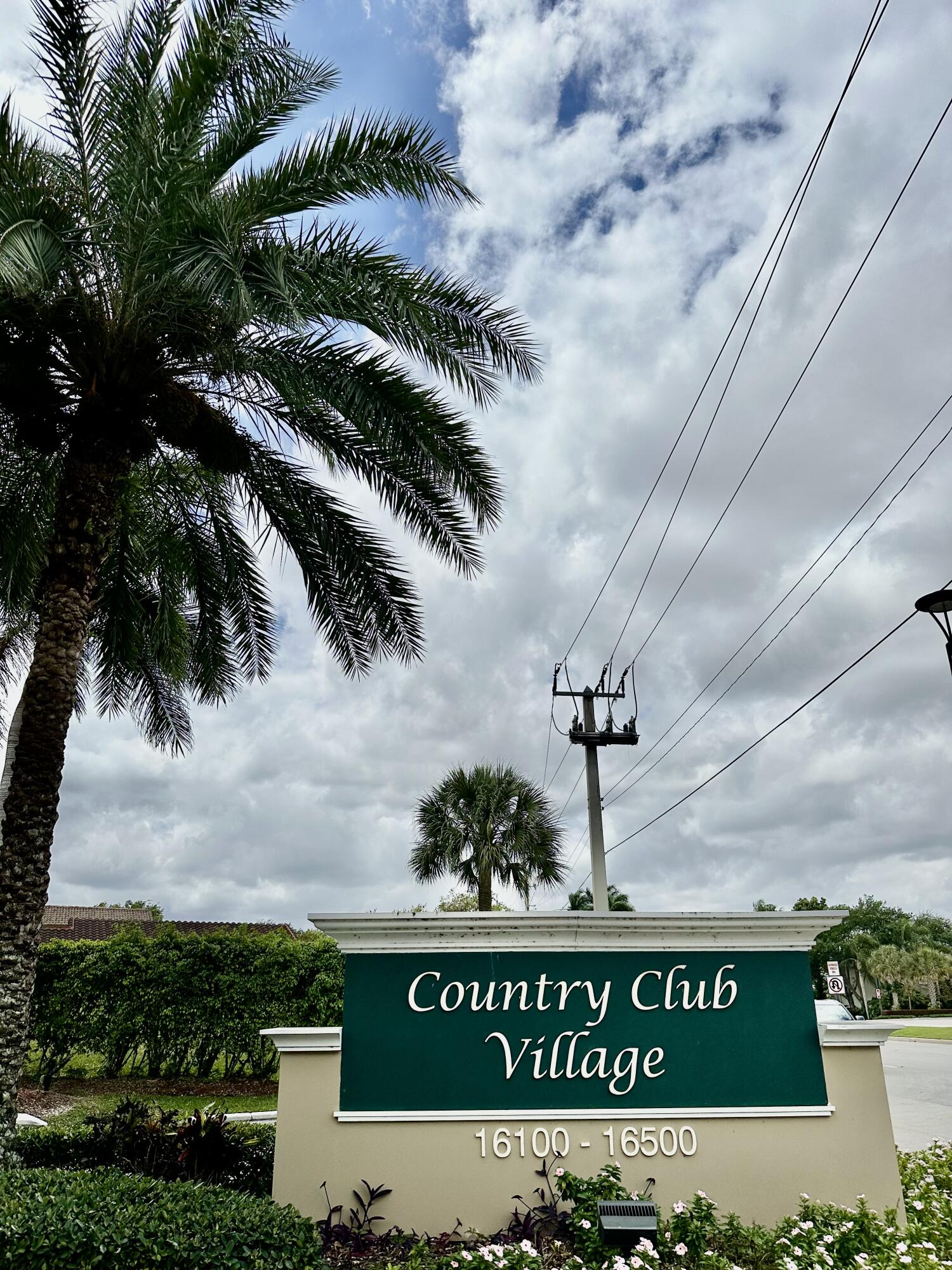 Country Club Village