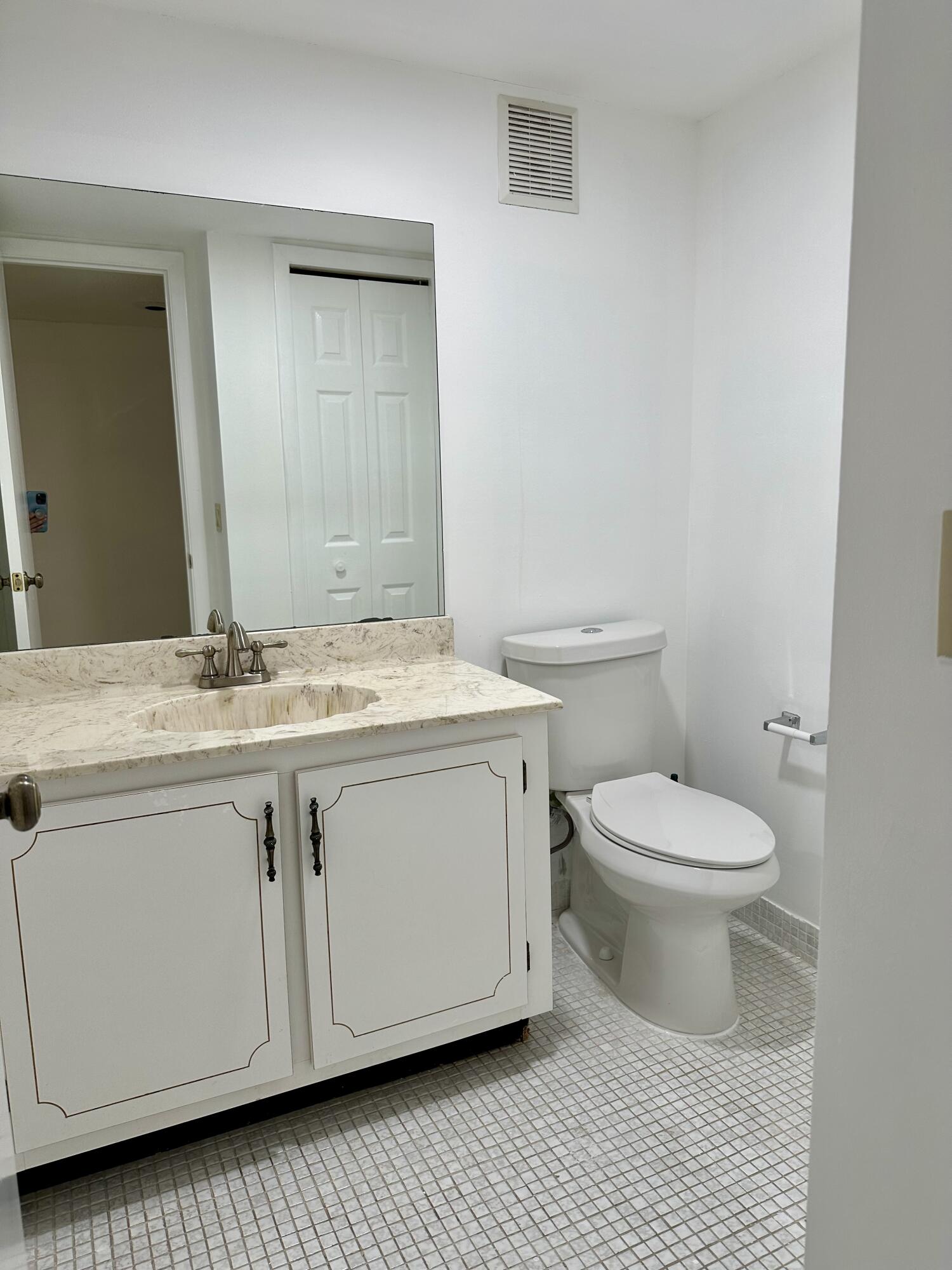 16200 Golf Club Road, Unit 206 Weston, FL 33326 - Photo 30 of 39 Half Bathroom