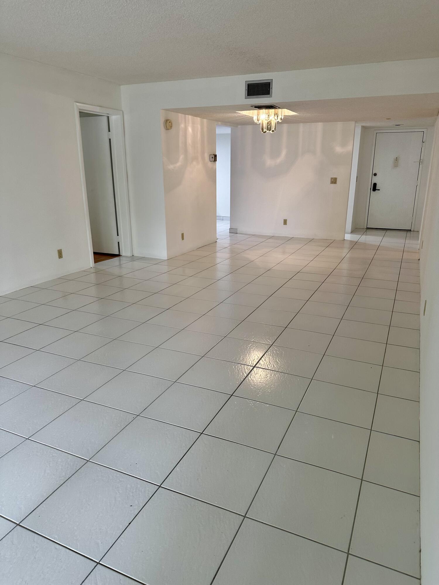 16200 Golf Club Road, Unit 206 Weston, FL 33326 - Photo 8 of 39 Living/Dining