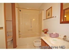 204 Astoria Road Springfield, IL 62704 - Photo 11 of 12